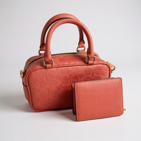 #852 Coach x Peanuts Women's Handbag and Wallet Set - Picture 2 of 2